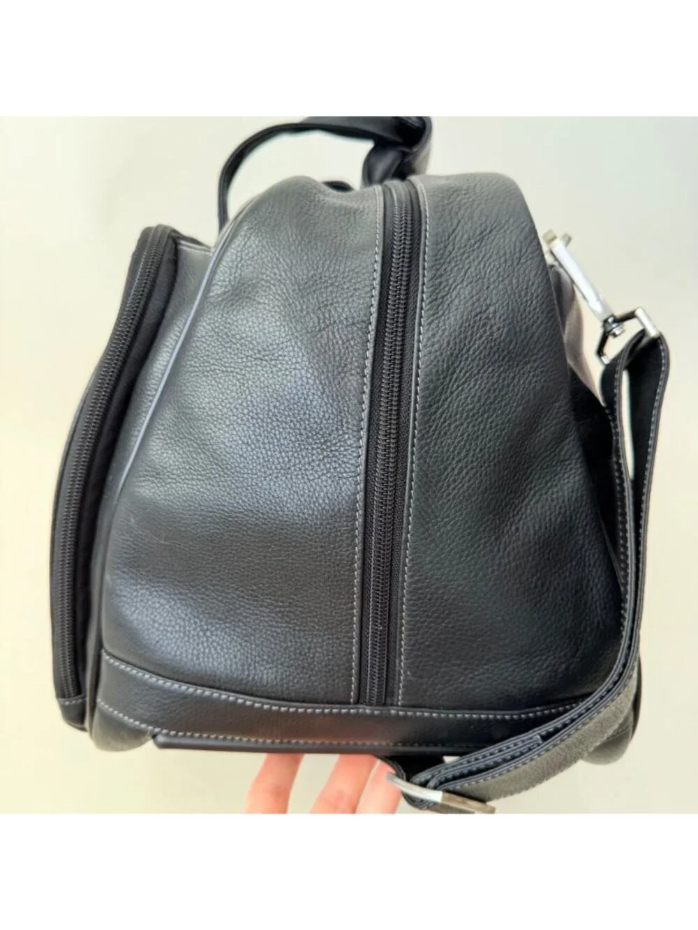 Johnston & Murphy Black Leather Duffel Bag Weekender Travel Carry-On Cabin Bag